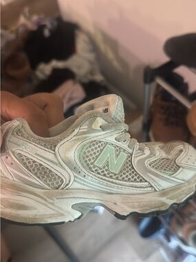 New Balance 530 11.5c Kids' White & Mint Athletic Sneakers